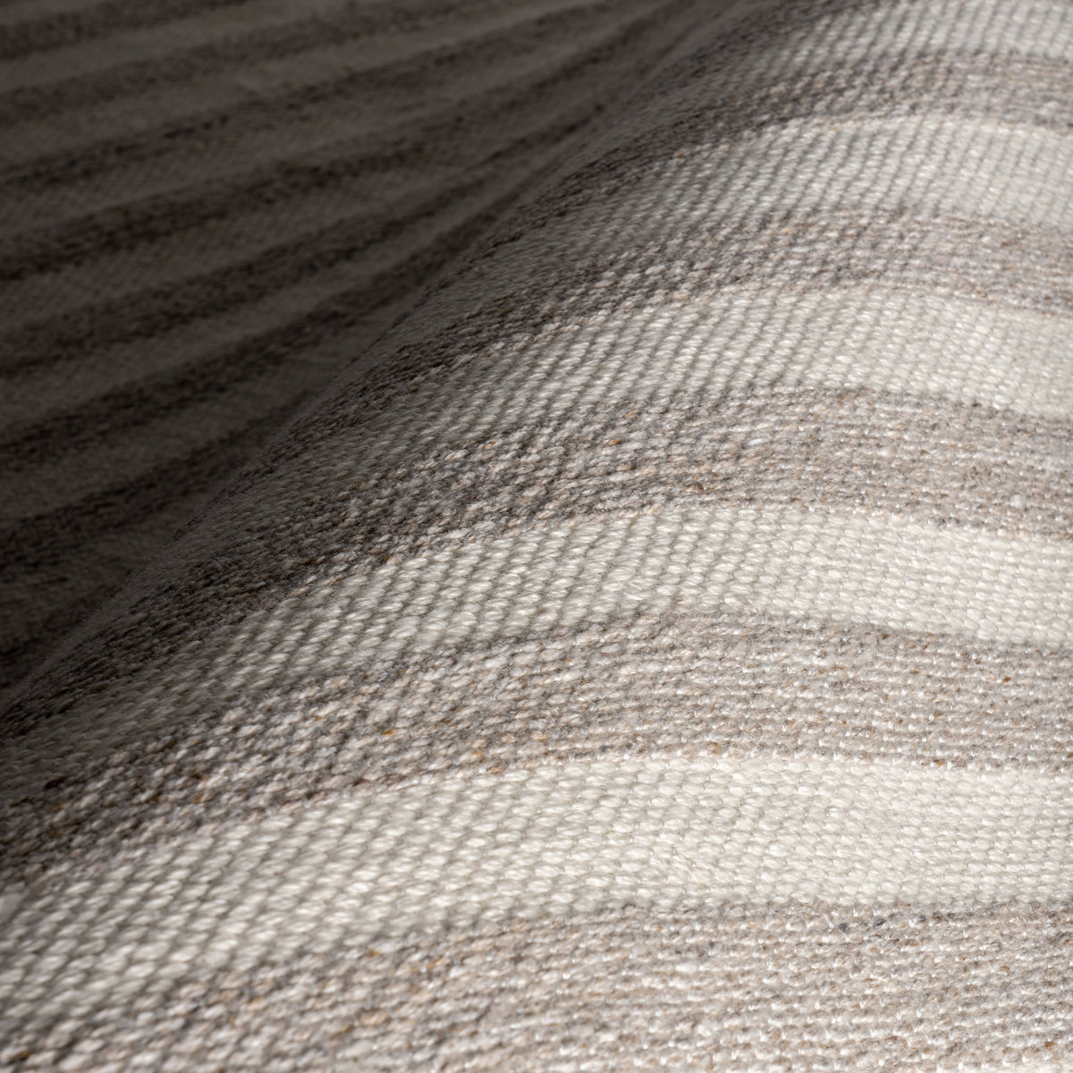 Auriel Stiped Indoor/Outdoor Rug | Beige